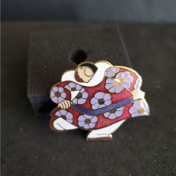 Artist Barbara Lavalee Cloisonne Native Alaskan Woman‎ Pin Brooch Vintage - Picture 1 of 7